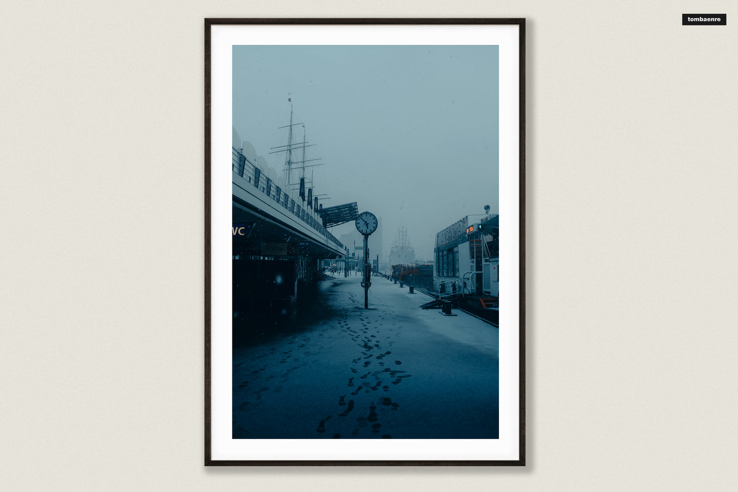 Premium Poster Hamburg - Landungsbrücken im Schnee