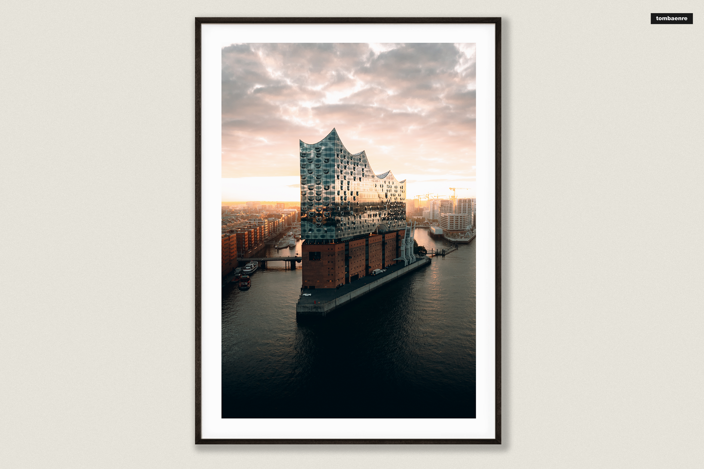 Premium Poster Hamburg - Elbphilharmonie im Sonnenaufgang