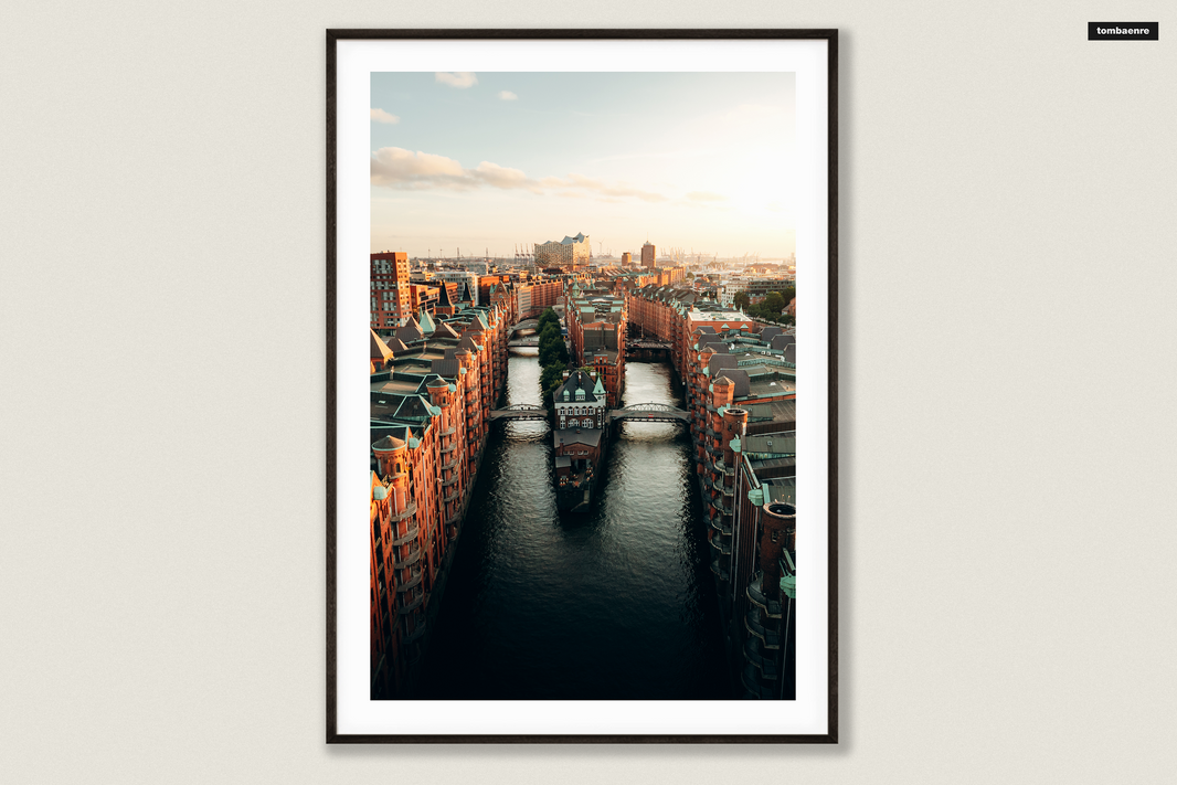Premium Poster Hamburg - Über der Speicherstadt